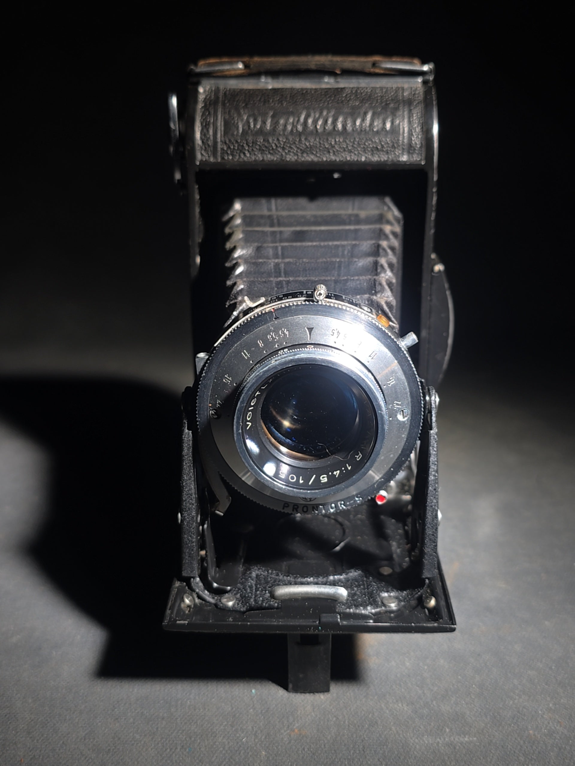 Vintage Voigtlander Folding Camera with Vaskar 1:4.5/105 Lens and Prontor-S Shutter