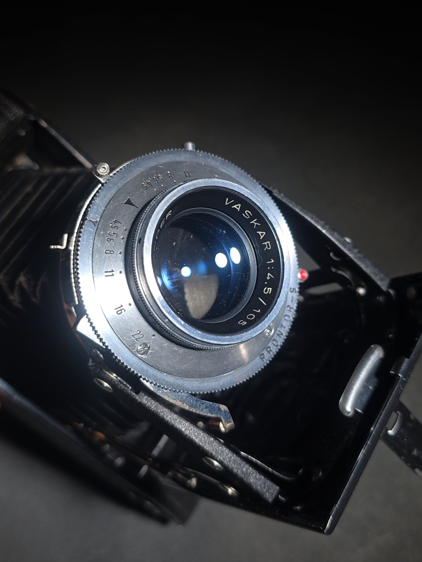 Vintage Voigtlander Folding Camera with Vaskar 1:4.5/105 Lens and Prontor-S Shutter