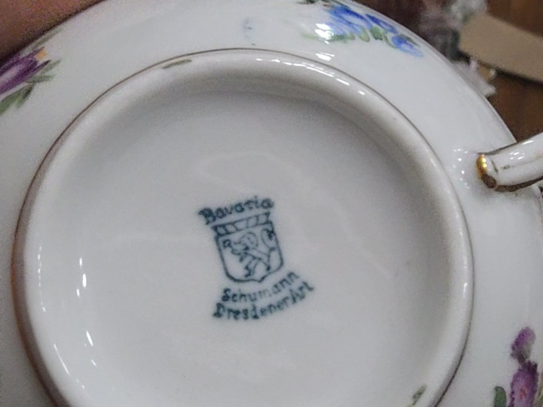 grouping of 10 Bavarian China cups and saucers