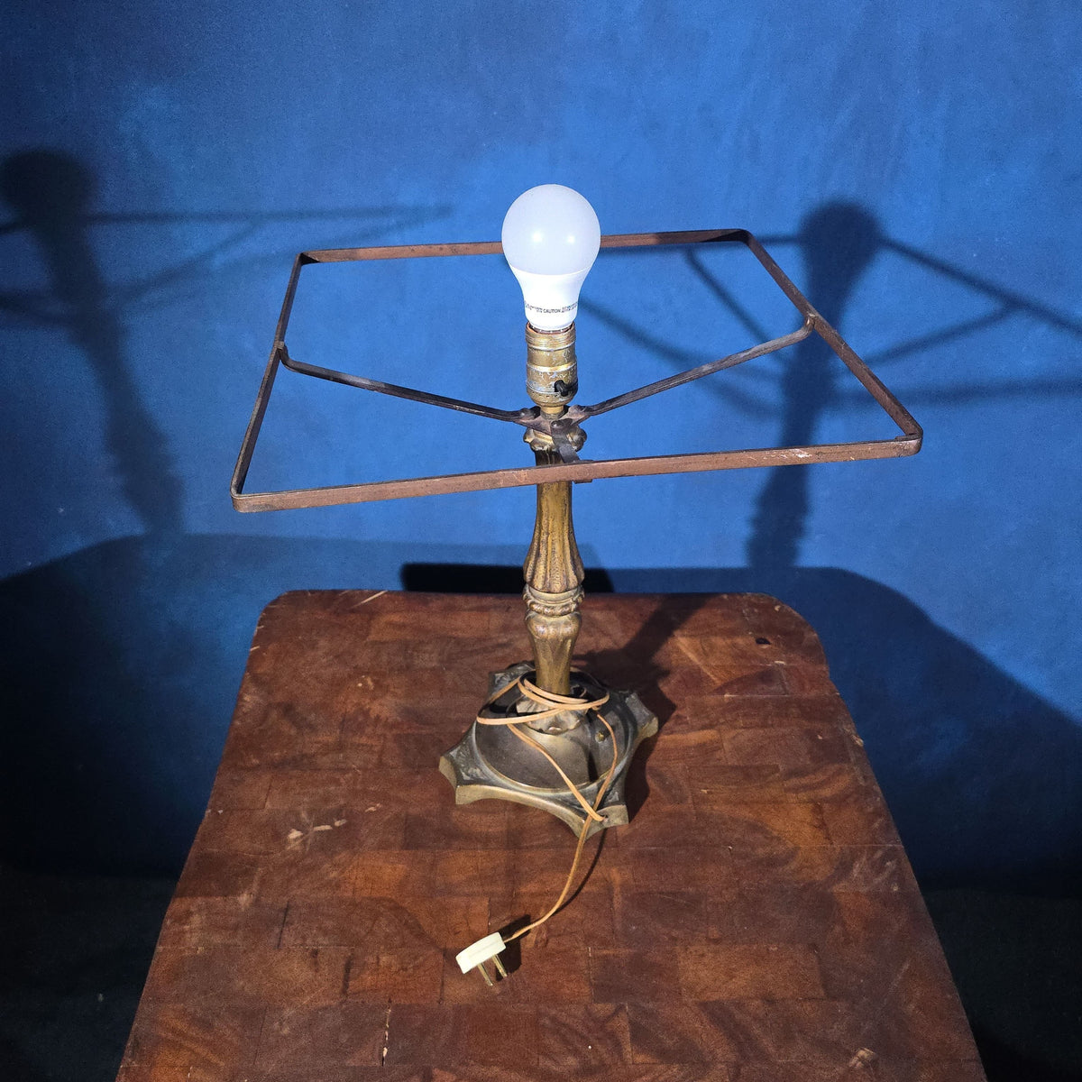 Antique Arts and Crafts Slag Glass Table Lamp with Pyramidal Shade and Cast Metal Base