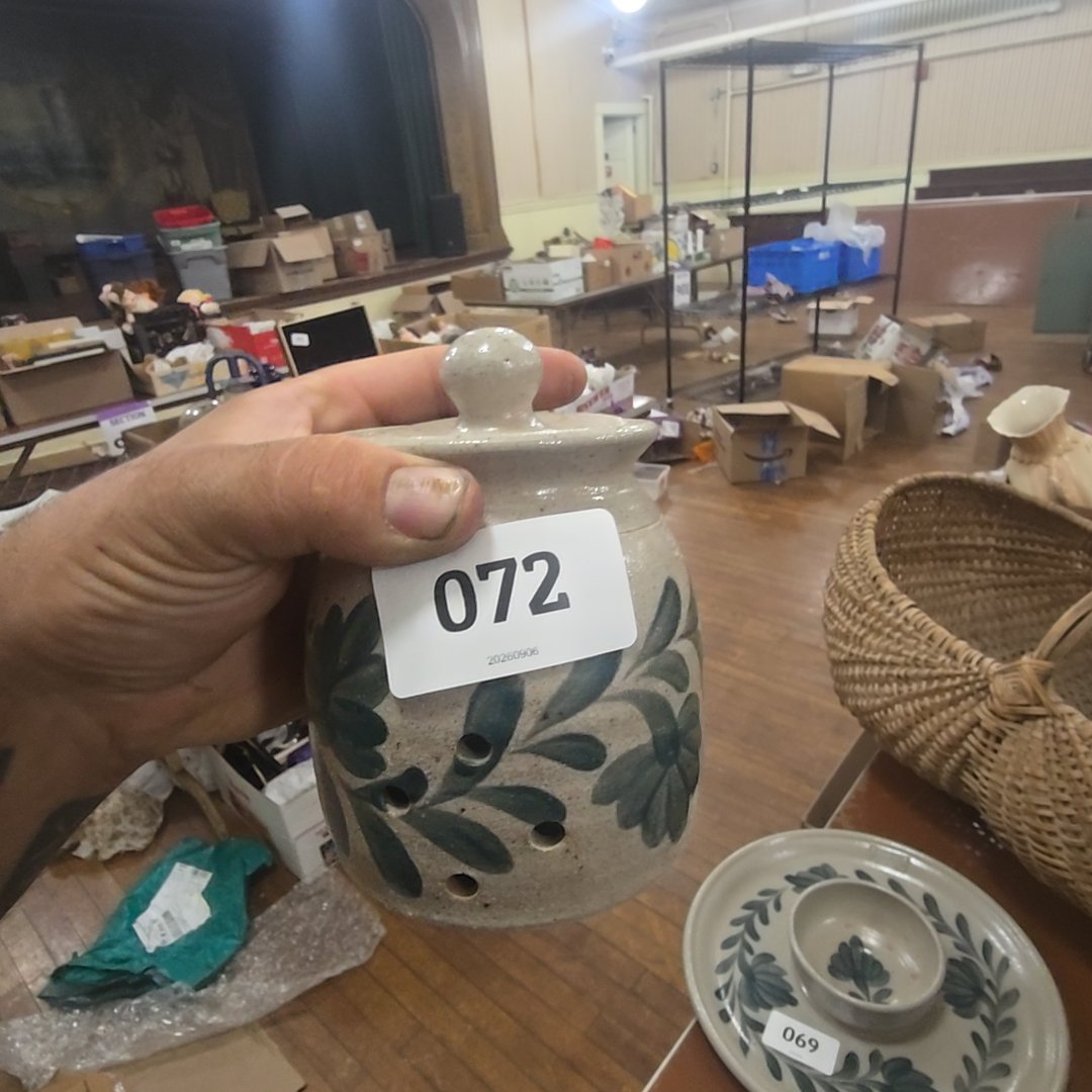 Salmon Falls stoneware candle burner, lid is cracked and repaired