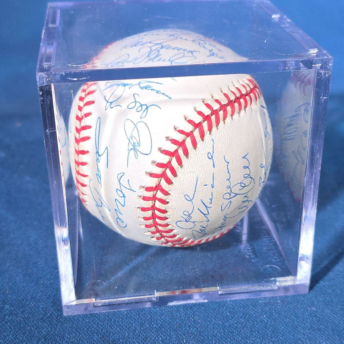 Vintage 1998 New York Yankees Team-Signed Rawlings Official World Series Baseball in BallQube Display Case with Certificate of Authenticity