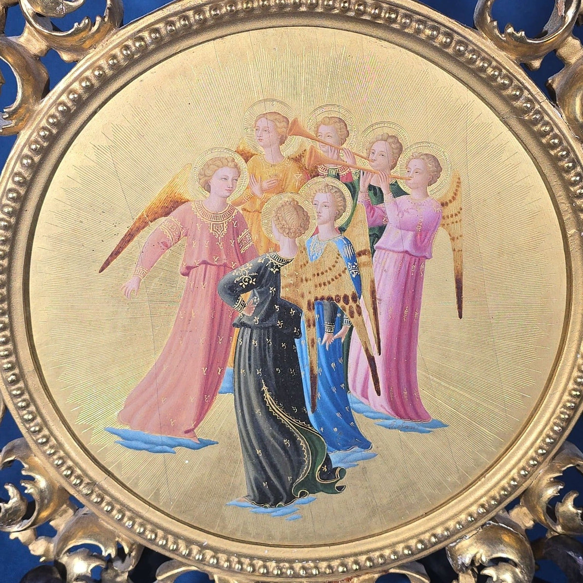 Antique Hand-Painted Florentine Tondo of Angels in Gilt Openwork Frame