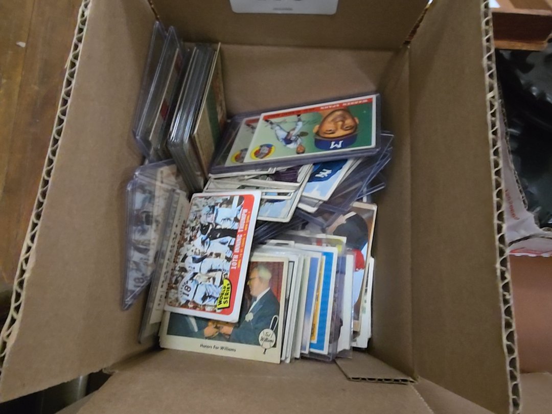box lot of baseball cards