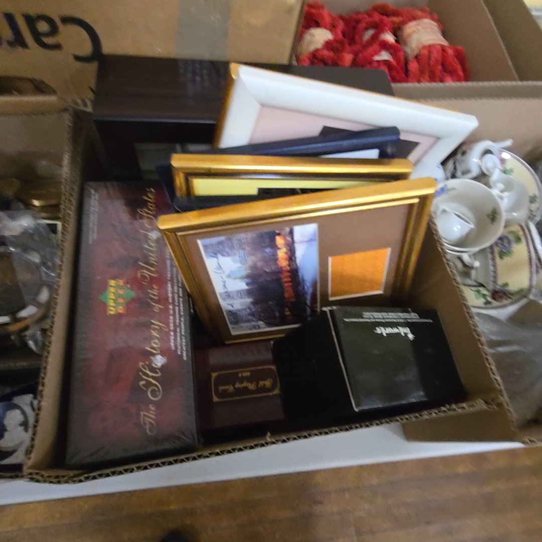 box lot of miscellaneous collectibles