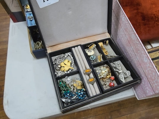 jewelry box with contents