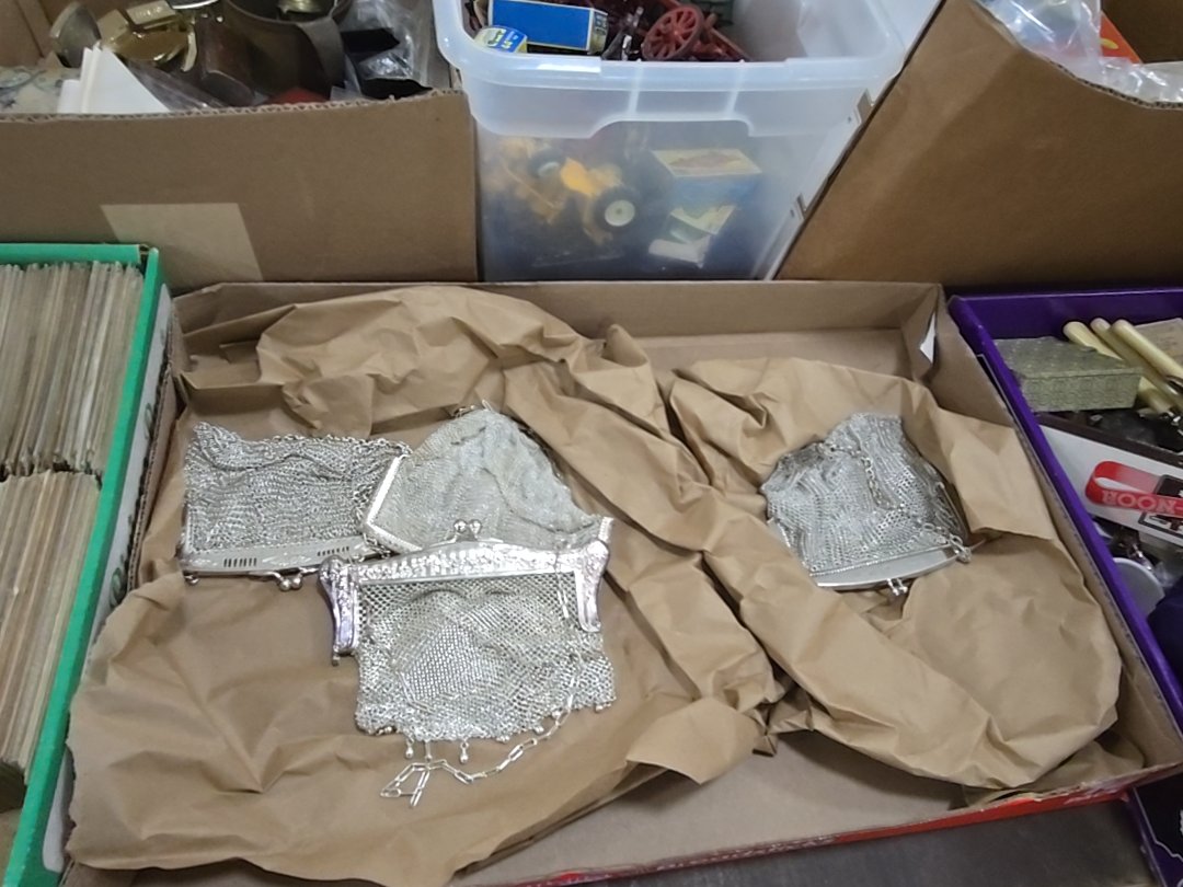 box lot with four German silver purses, do not contain actual silver