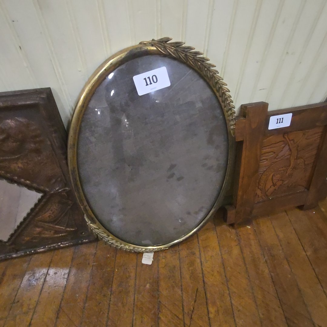 vintage bubble frame with laurels