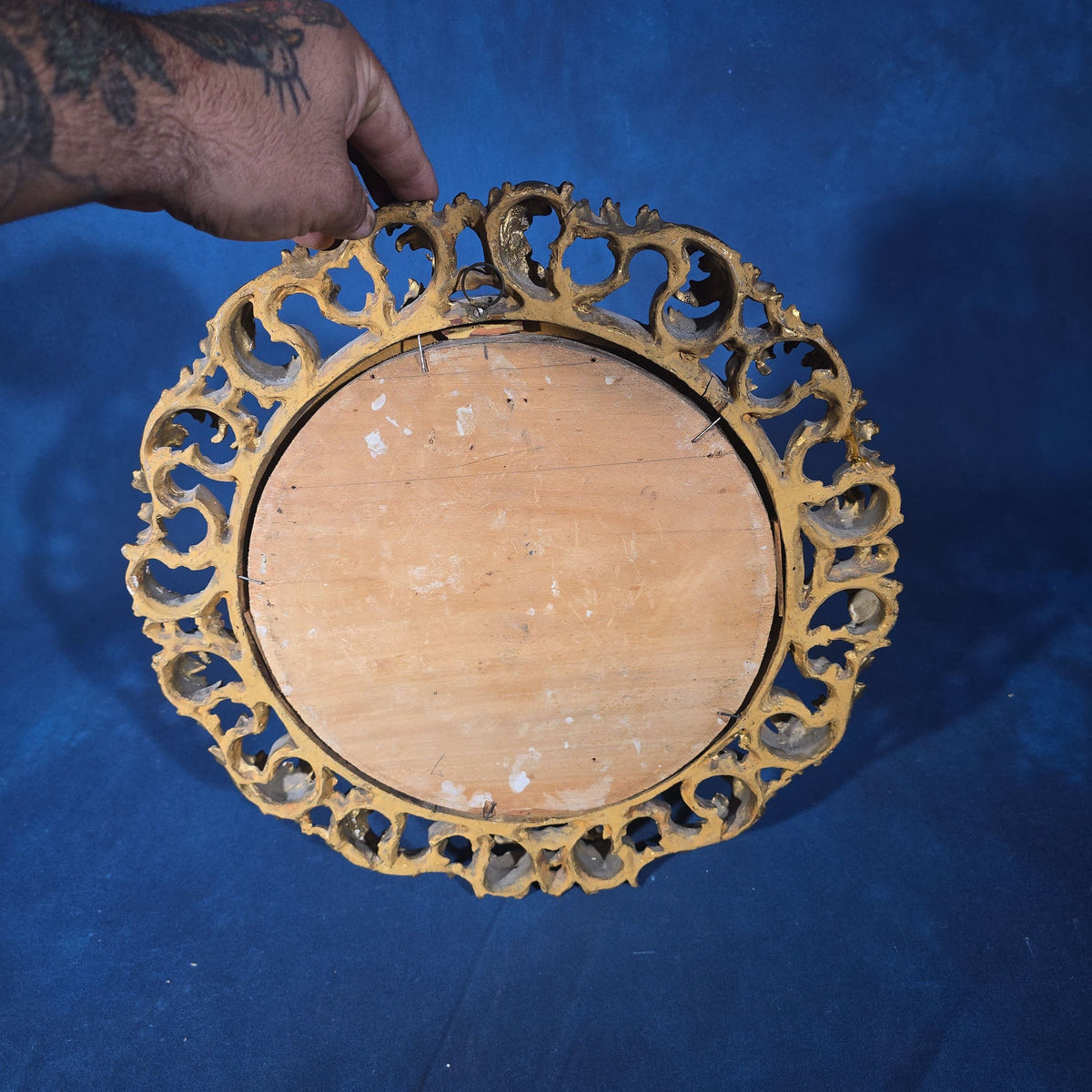 Antique Hand-Painted Florentine Tondo of Angels in Gilt Openwork Frame