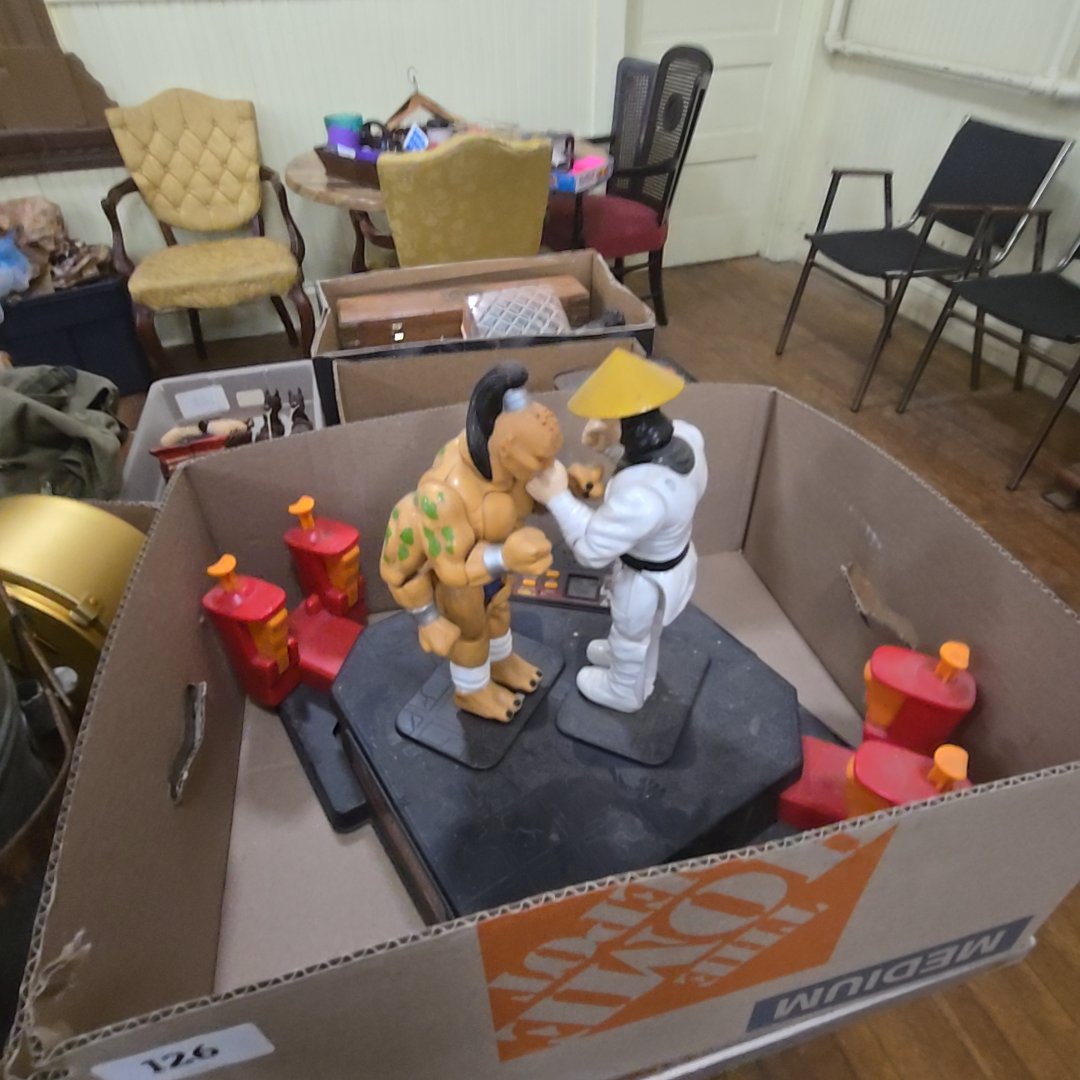 Mortal Kombat boxing toy