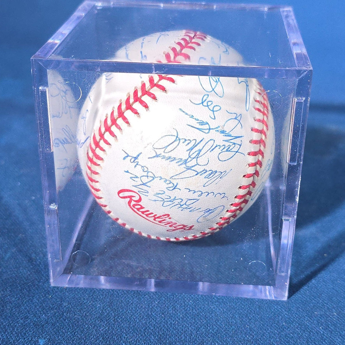 Vintage 1998 New York Yankees Team-Signed Rawlings Official World Series Baseball in BallQube Display Case with Certificate of Authenticity