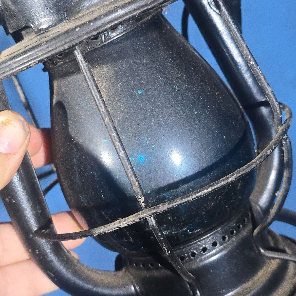 Antique Dietz Vesta Railroad Lantern, New York, U.S.A., Maine Central Railroad, Blue Globe
