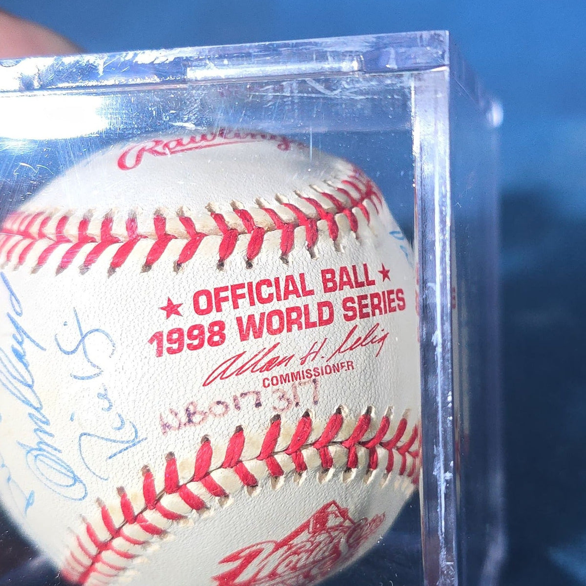 Vintage 1998 New York Yankees Team-Signed Rawlings Official World Series Baseball in BallQube Display Case with Certificate of Authenticity
