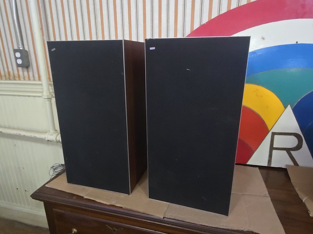 Pair of bevox speakers