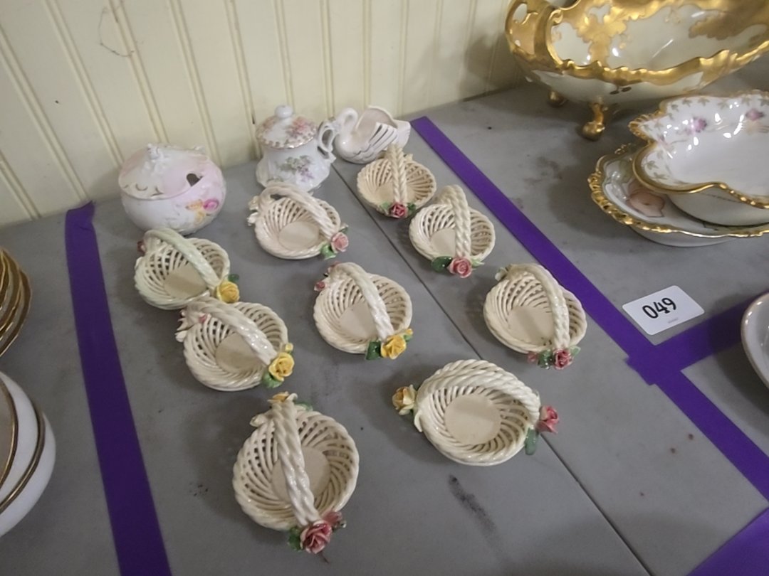 grouping of vintage ceramic Easter baskets and other ceramic items