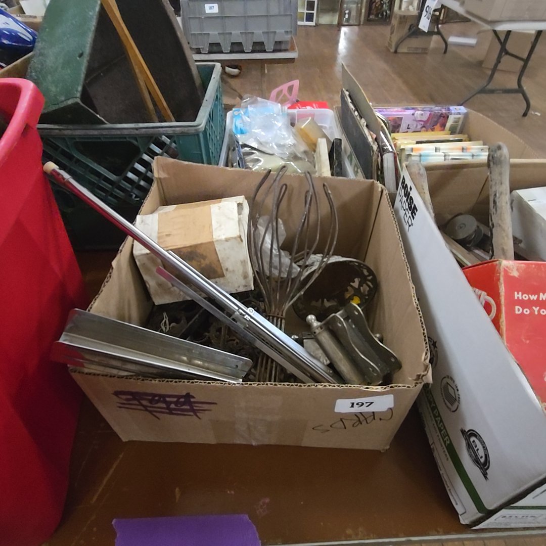 Fox lot with miscellaneous tools and cast iron hardware