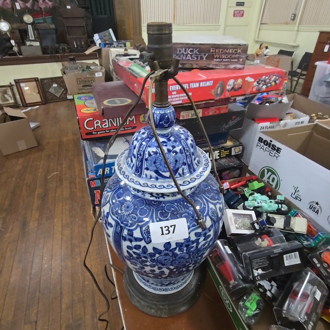 vintage Chinese Pottery lamp