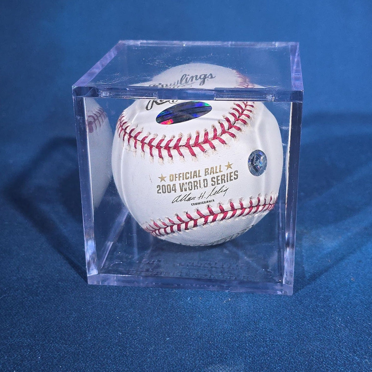 Vintage Johnny Damon Signed 2004 World Series Rawlings Baseball with M.L.B. Authentication Hologram MR580661 in Display Cube