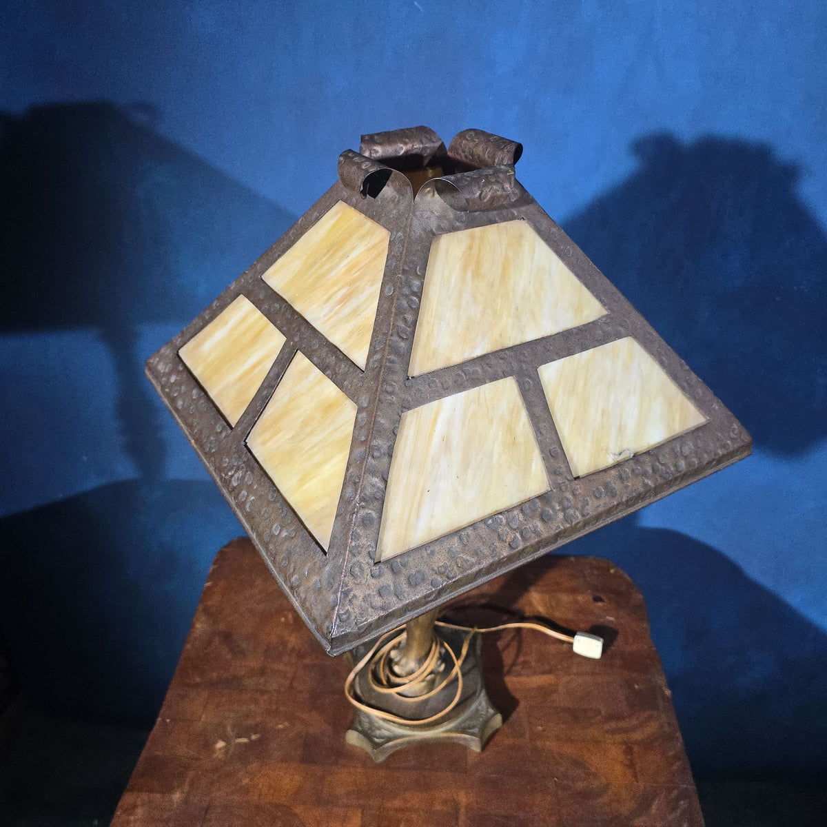 Antique Arts and Crafts Slag Glass Table Lamp with Pyramidal Shade and Cast Metal Base