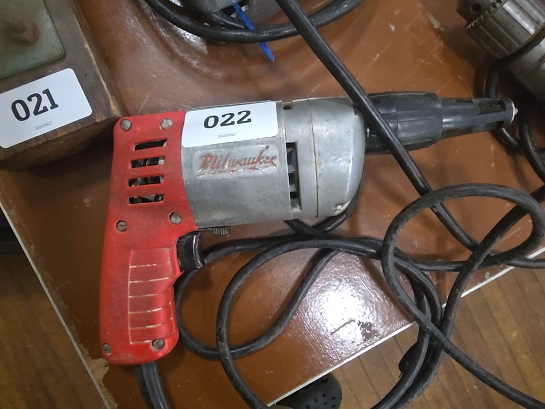 Vintage Milwaukee 6751-1 screw shooter drill