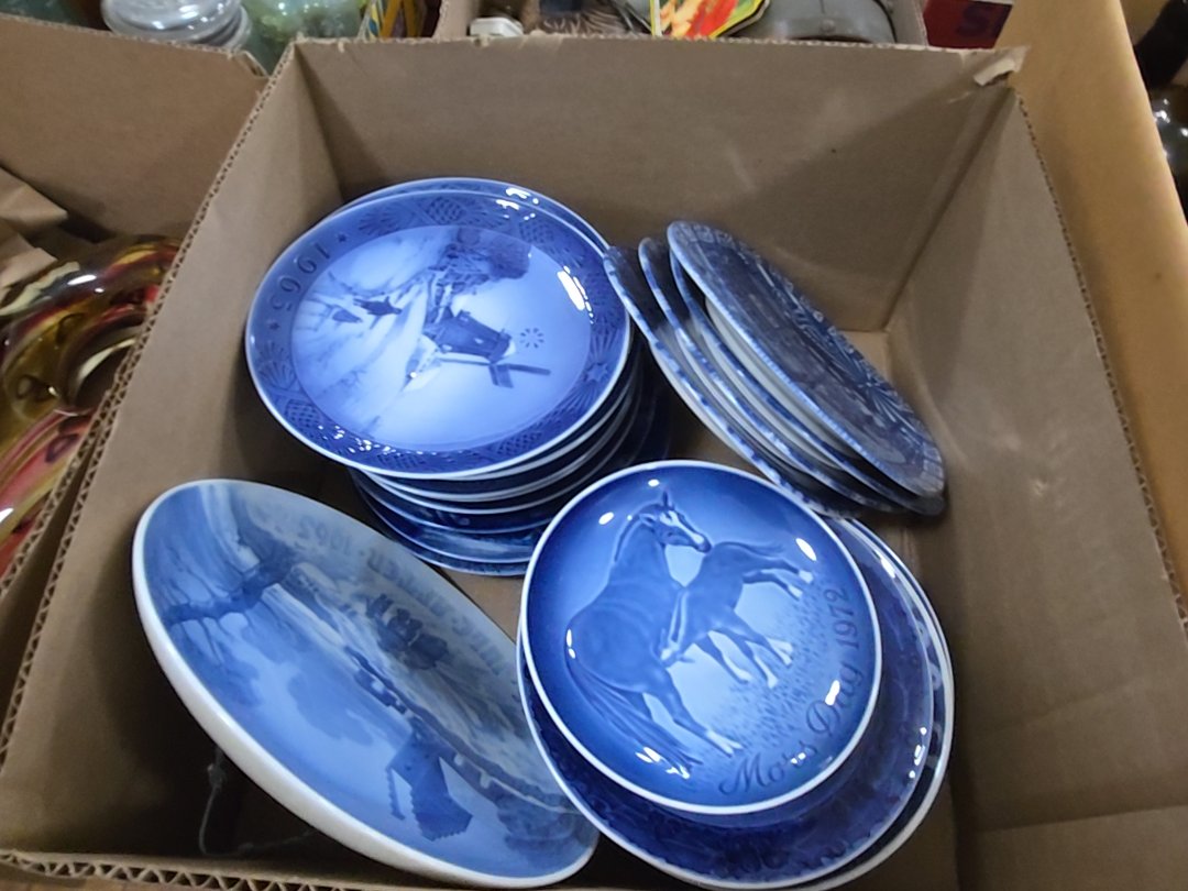 box lot of commemorative blue and white glass