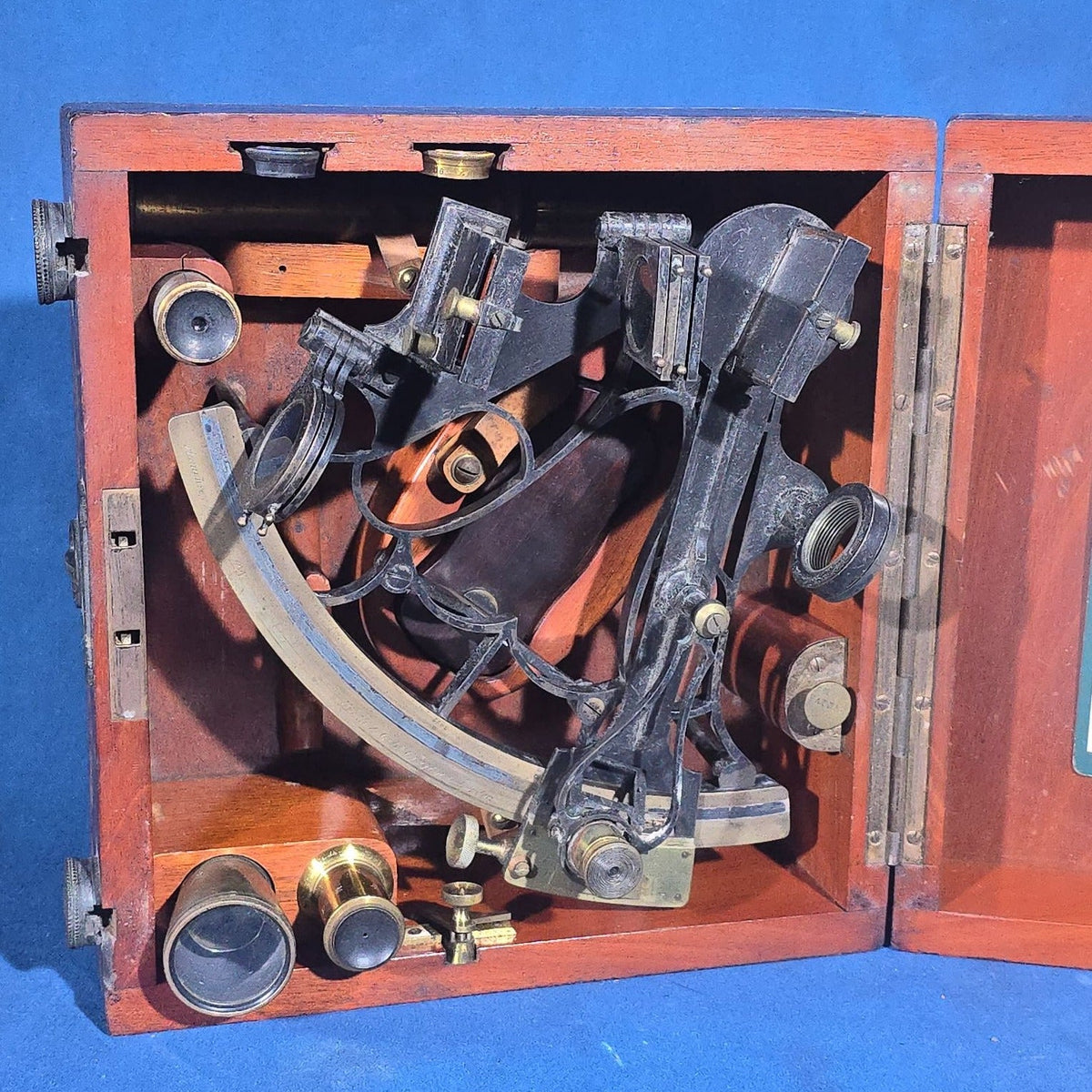 Antique Maritime Sextant No. 5706, Manufactured by Heath & Co. Ltd., Crayford, London, Engraved "Humphrey Matthews. R.N.," in Mahogany Case with 1916 National Physical Laboratory Certificate