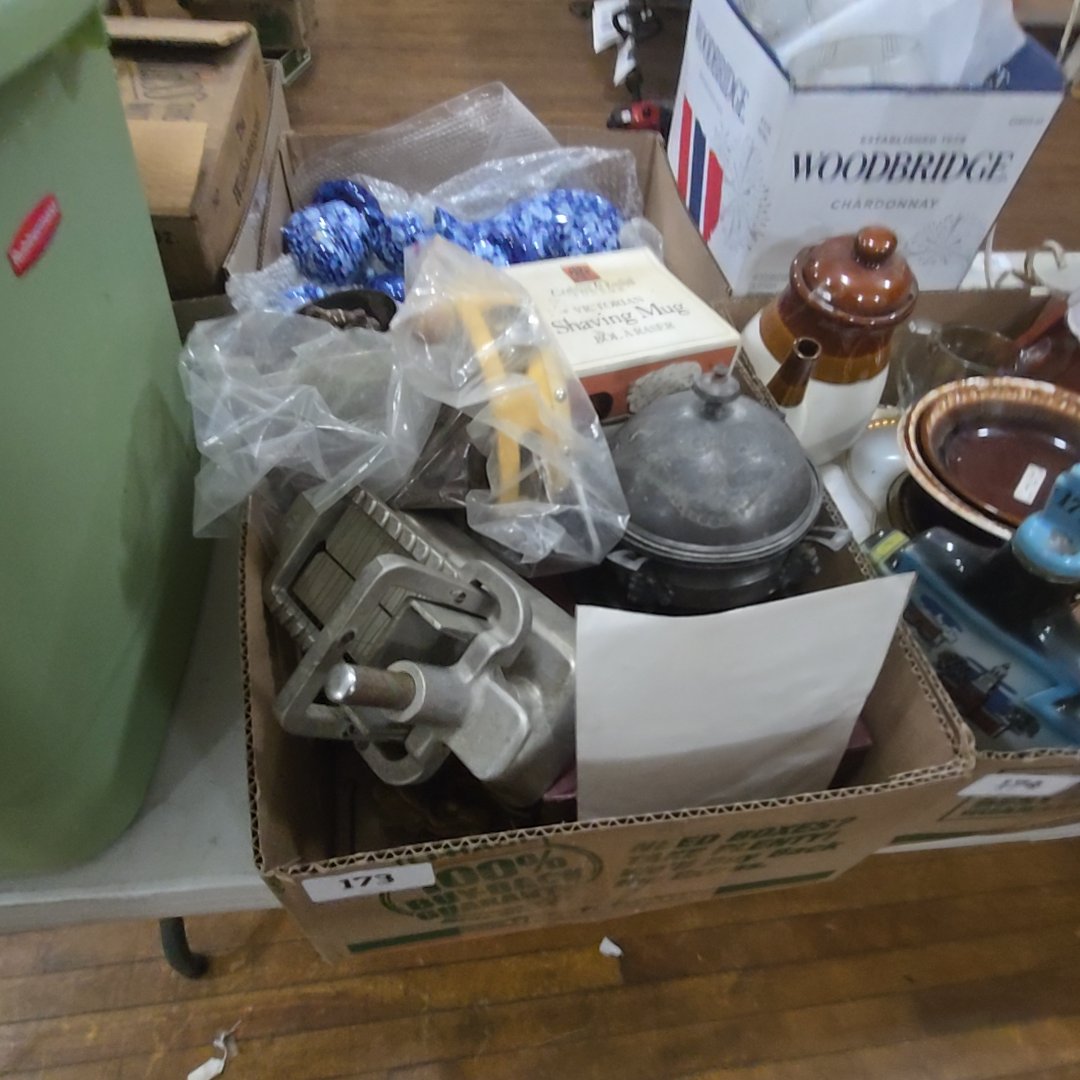 box lot of miscellaneous household goods and Hardware