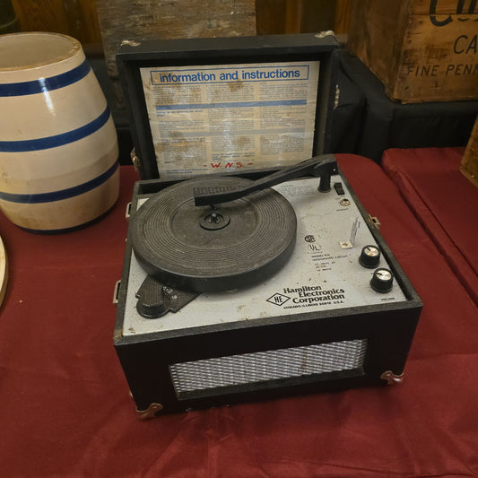 Vintage Hamilton Electronics Corporation Model 910 Portable Record Player