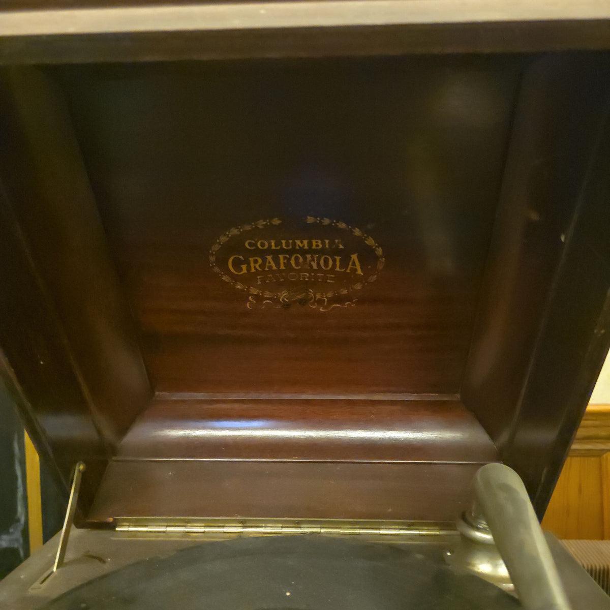 Antique Columbia Grafonola Favorite Tabletop Phonograph