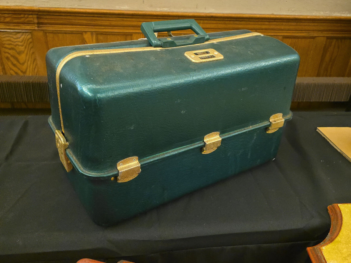 Vintage UMCO 2000 US Seven-Tray Tackle Box with Contents