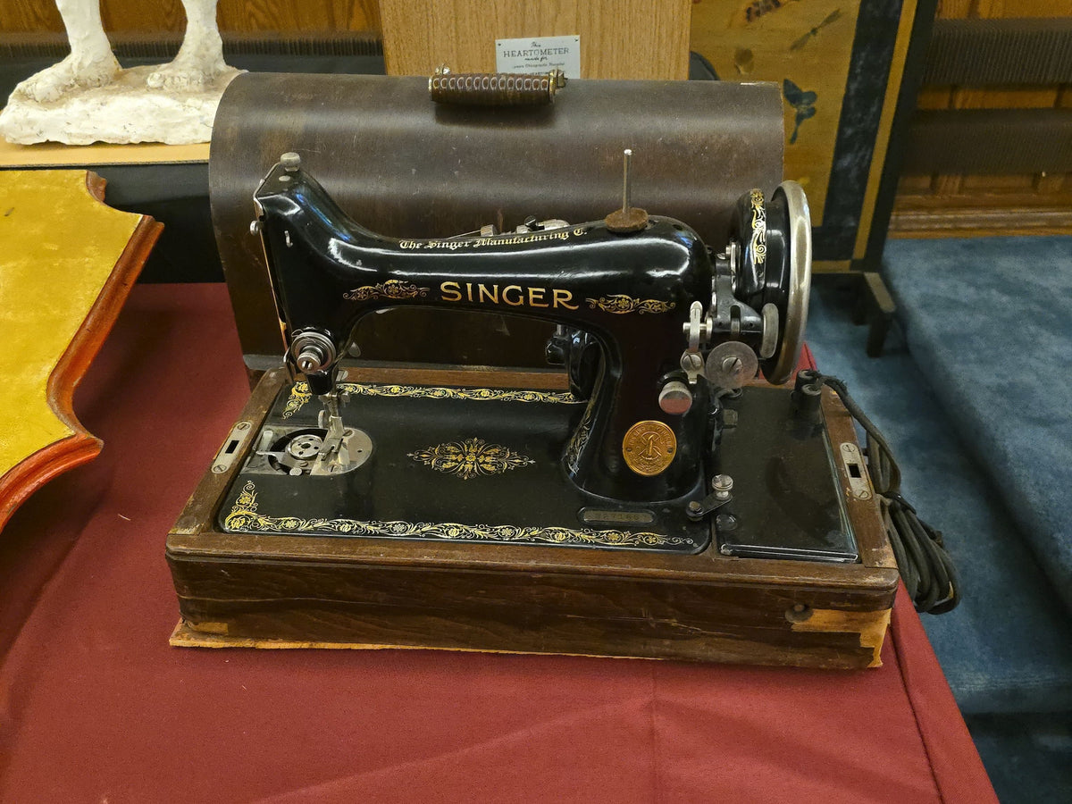 Vintage Singer Electric Portable Sewing Machine in Bentwood Case