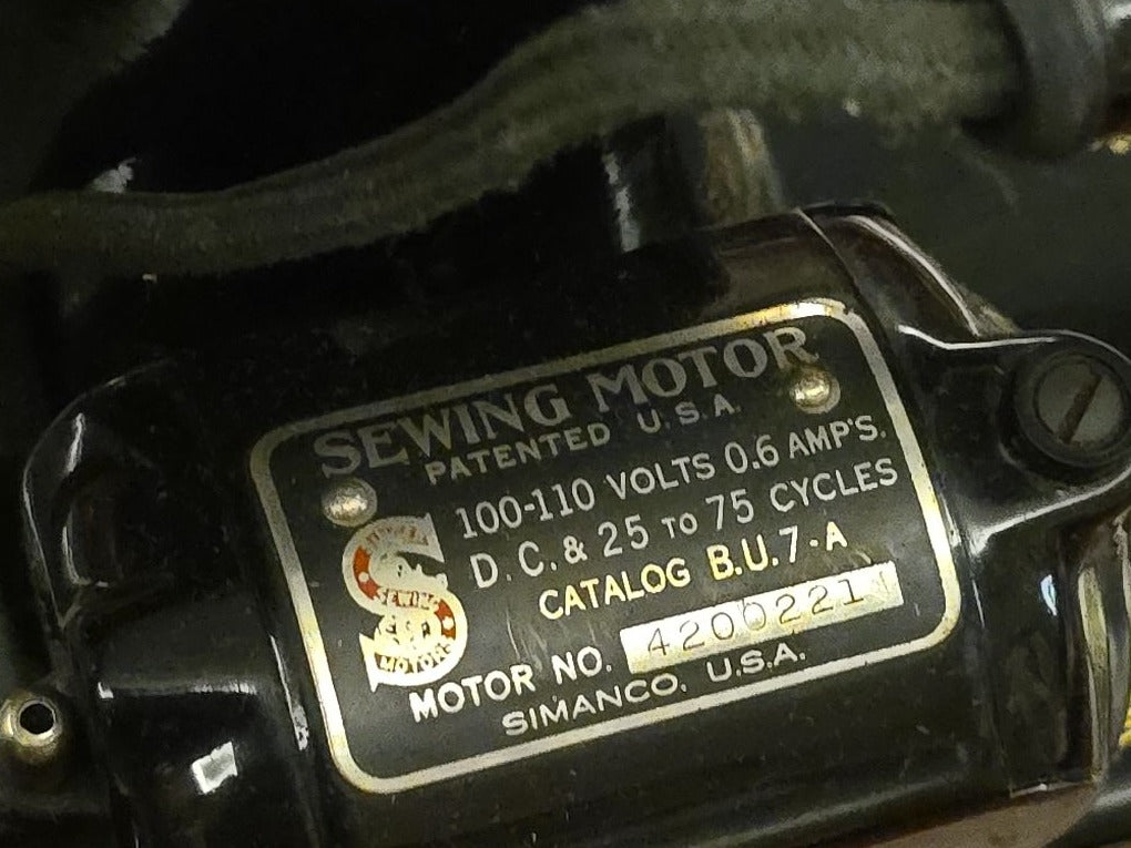 Vintage Singer Electric Portable Sewing Machine in Bentwood Case