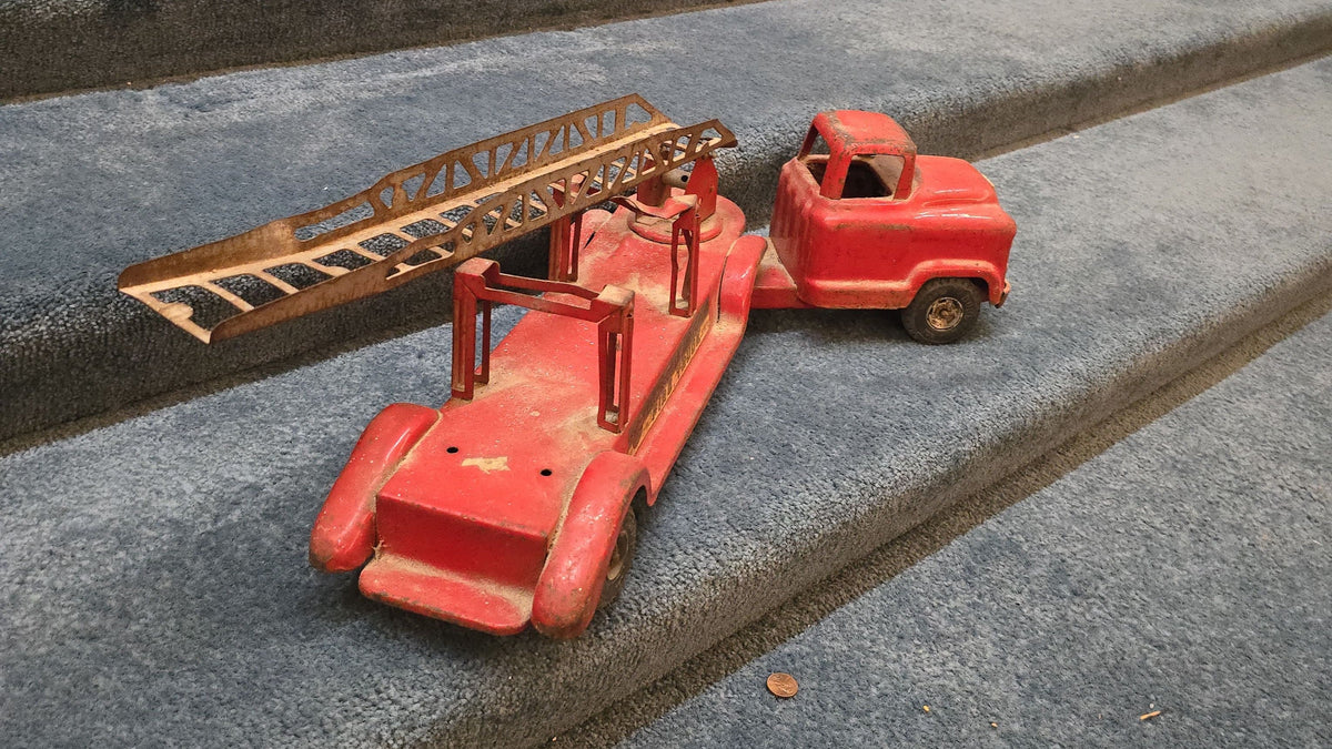 Vintage Buddy L G.M.C. Extension Ladder Trailer Fire Truck Pressed Steel Toy