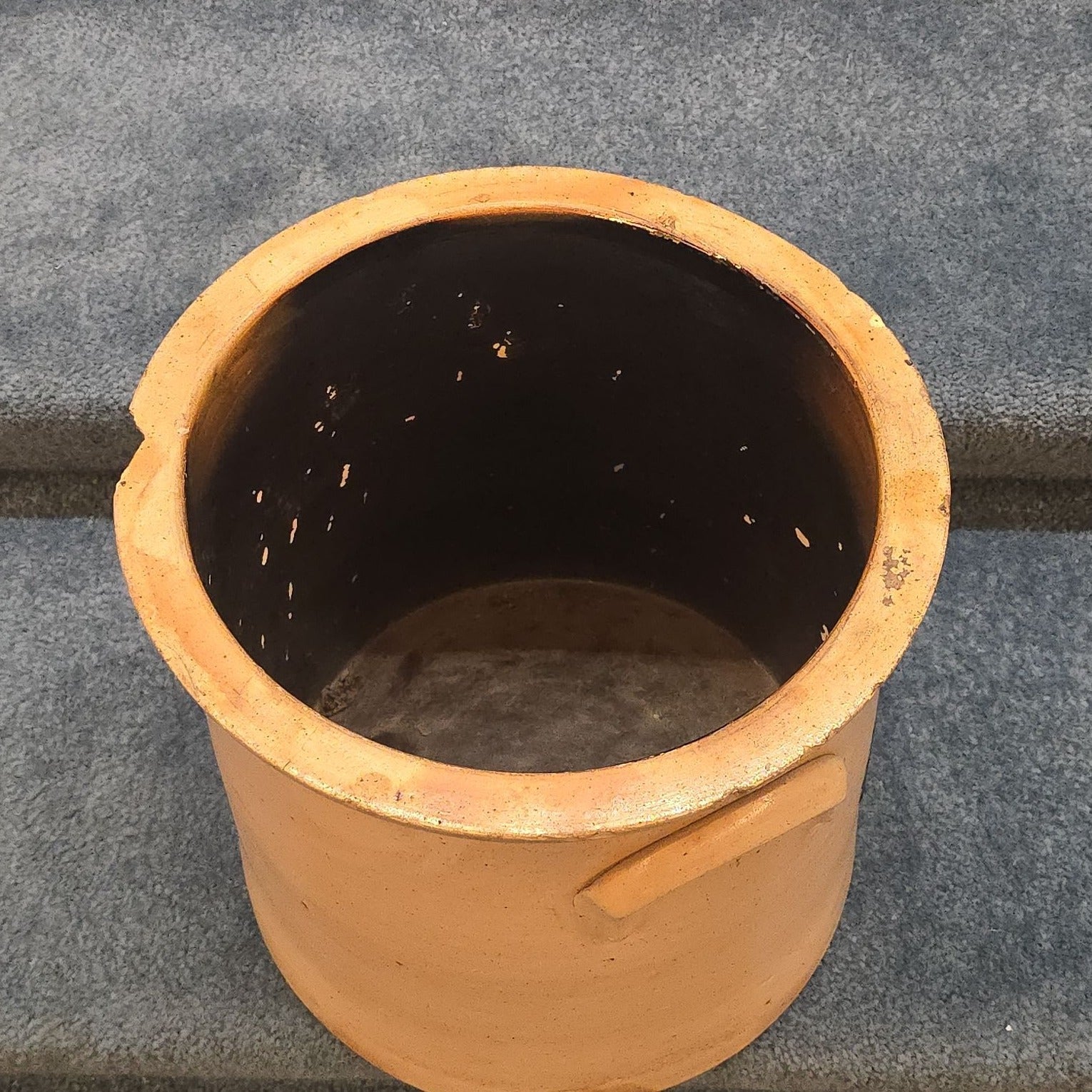 Antique Whites Utica, New York Four-Gallon Stoneware Crock with Cobalt Bird Decoration, Note Damage