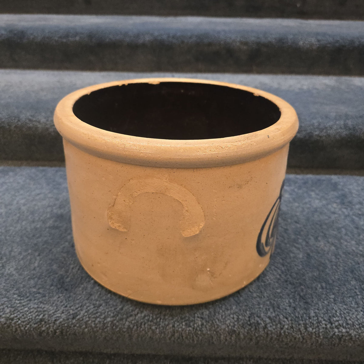 Antique H.C. Tenney & Co., Orange, Massachusetts 1½-Gallon Stoneware Crock with Cobalt Floral Decoration, Note Damage