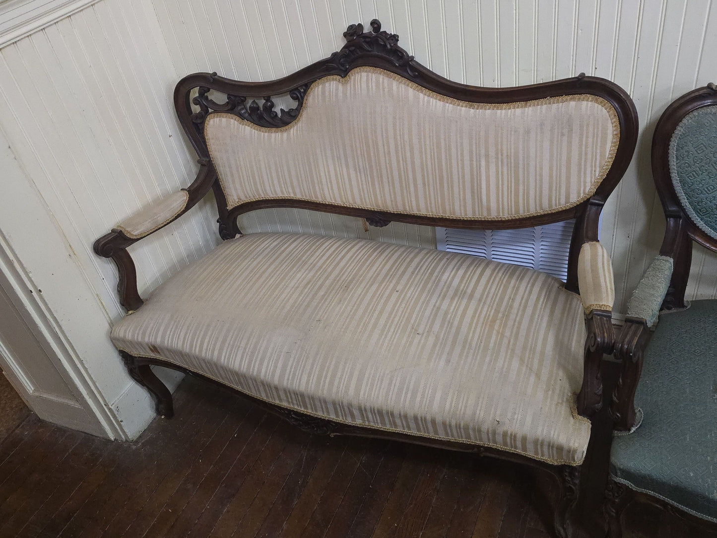 Loveseat