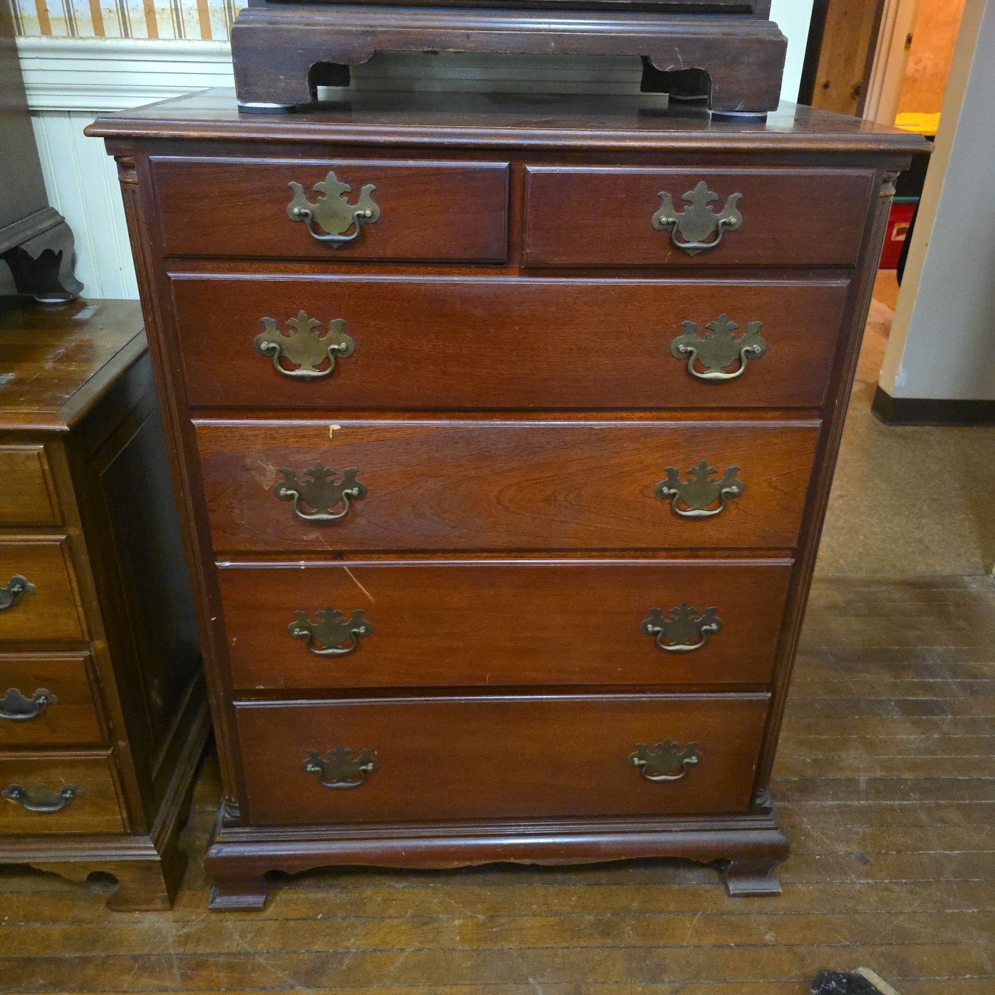 Lot 004 - Dresser by J. B. Van Sciver Co, 20th Century (1)