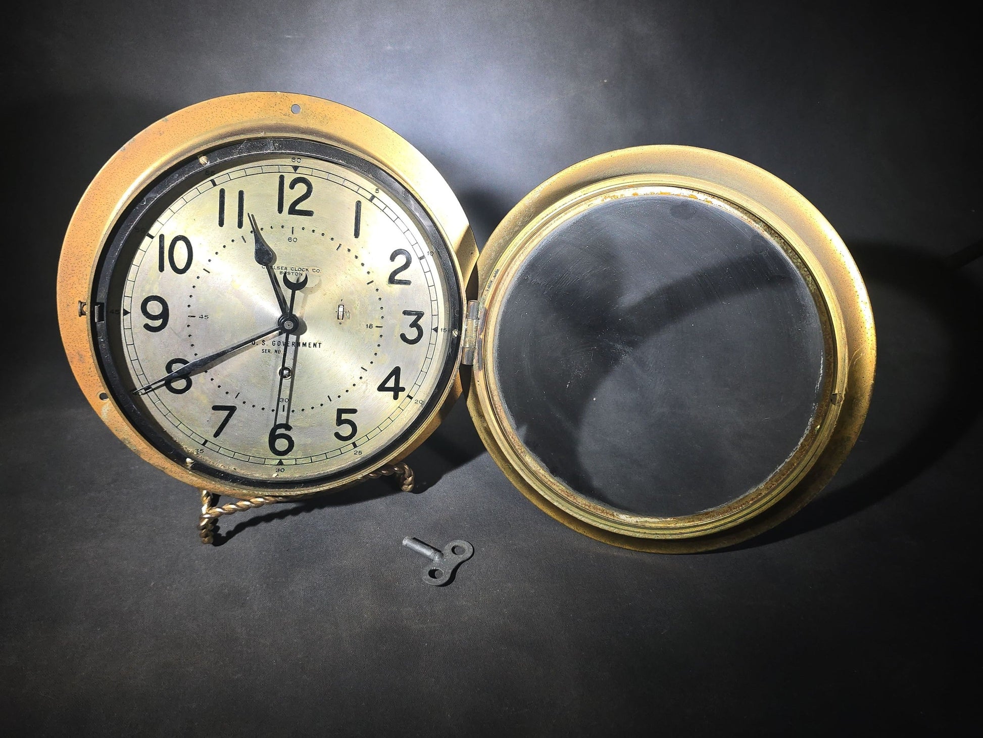 Vintage U.S. Government Ship's Clock in Brass Case with Key, Manufactured by Chelsea Clock Co., Boston, Massachusetts, Serial No. 599500