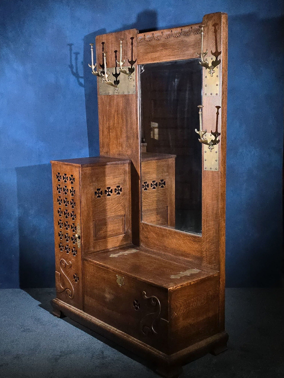 Antique Arts and Crafts Quarter-Sawn Oak Hall Tree with Beveled Mirror, Brass Coat Hooks, Umbrella Cabinet, and Lift-Top Seat