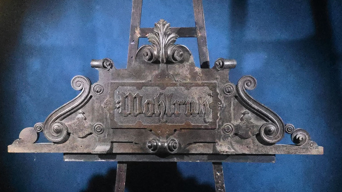 Antique Carved Wood Architectural Pediment with German Fraktur Inscription "Wohlruh" ("Peaceful Rest")
