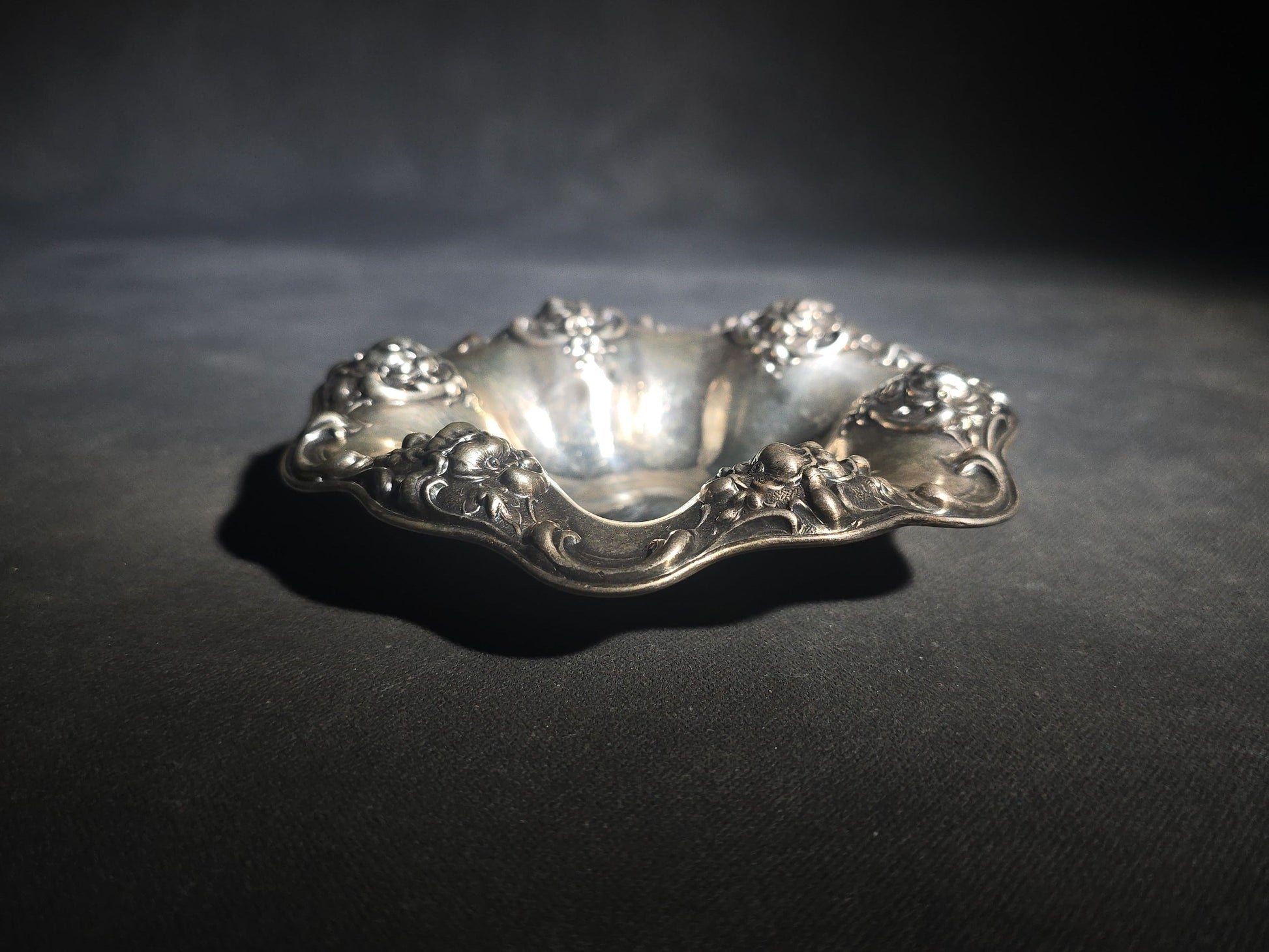 Antique Sterling Silver Art Nouveau Bon Bon Bowl with Repousse Floral Border, Pattern C1050