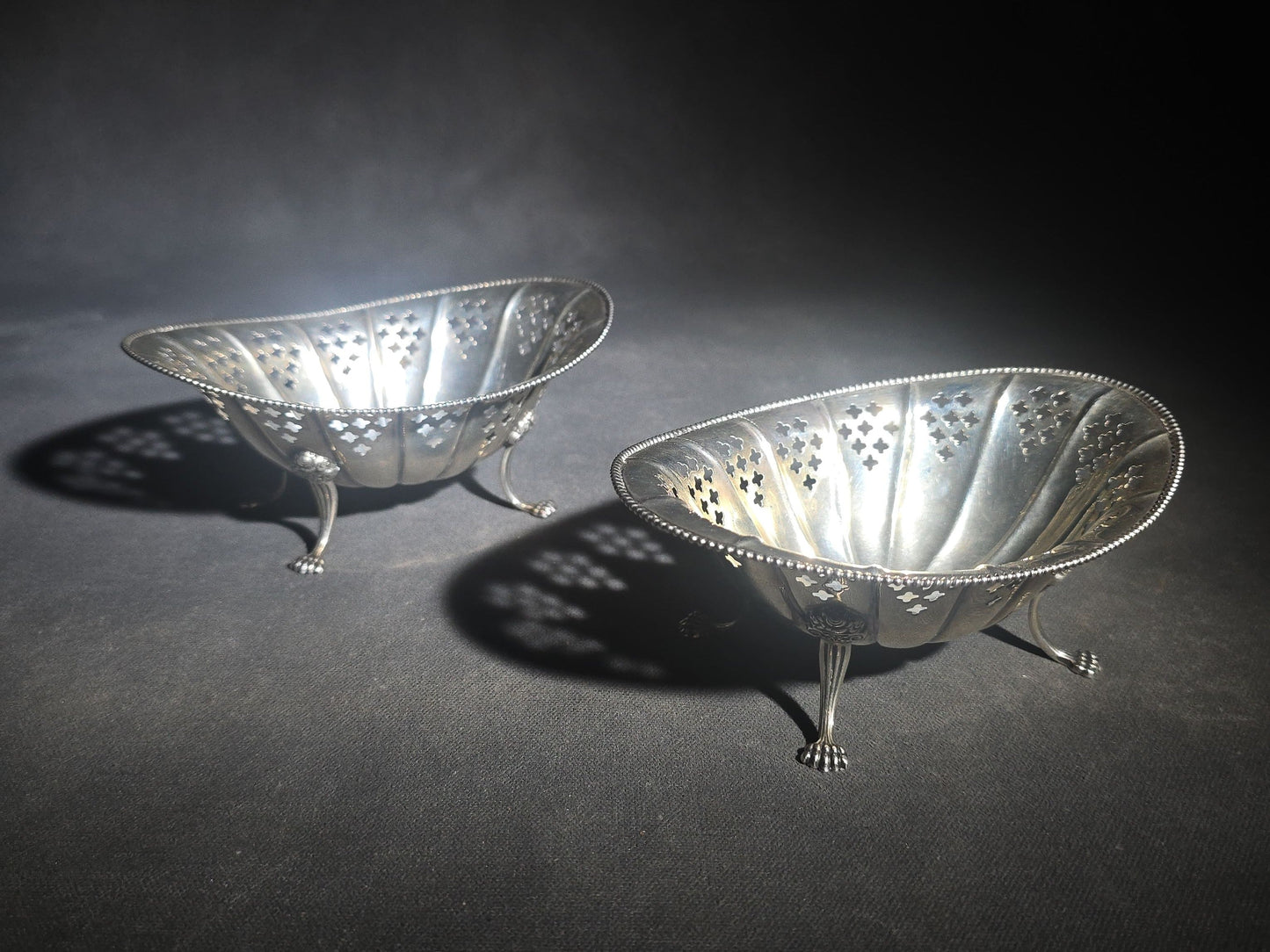 Pair of Antique Sterling Silver Pierced Footed Bowls with Beaded Rims and Paw Feet, Black, Starr & Frost, New York, Pattern 4884