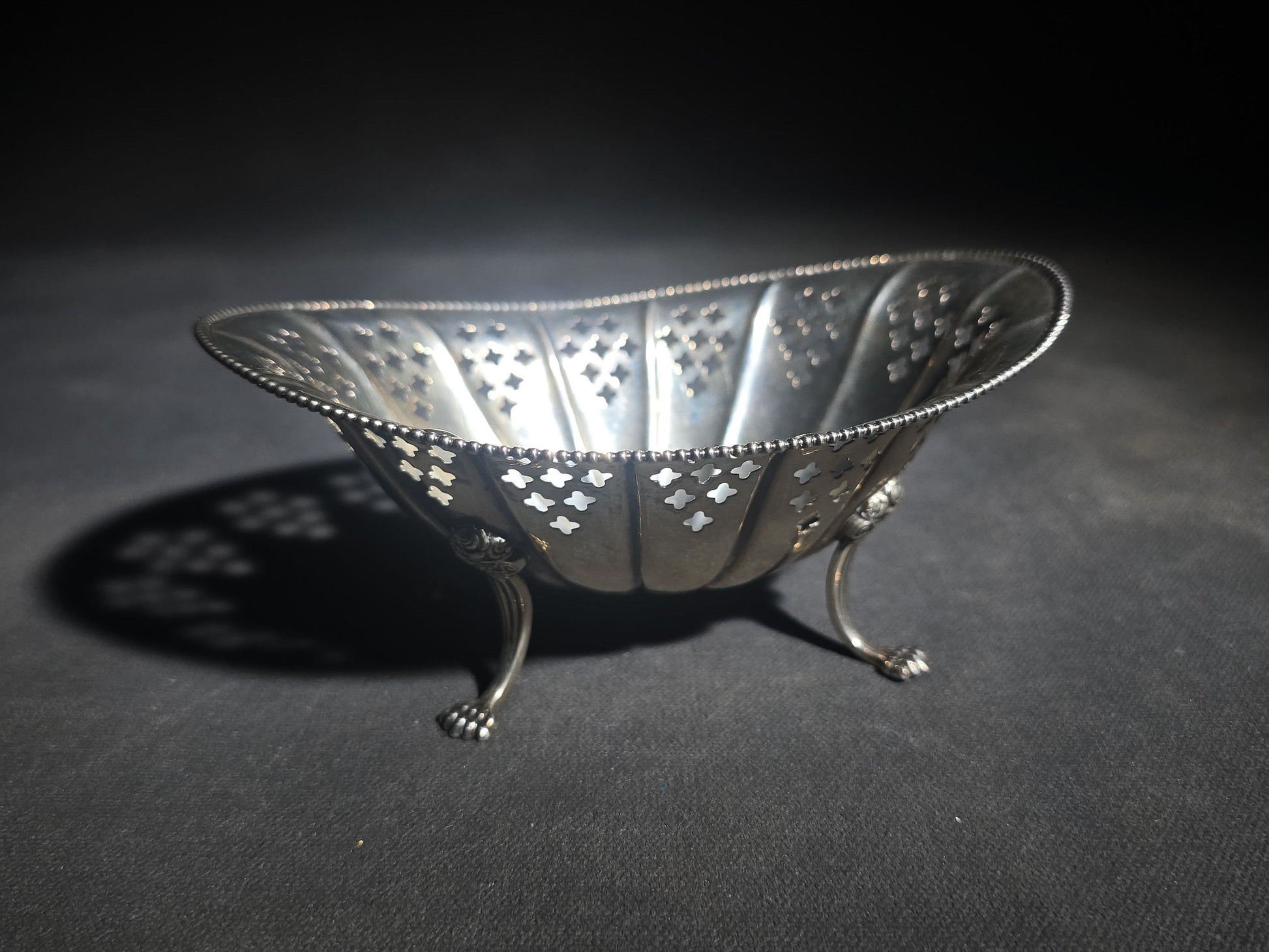 Pair of Antique Sterling Silver Pierced Footed Bowls with Beaded Rims and Paw Feet, Black, Starr & Frost, New York, Pattern 4884