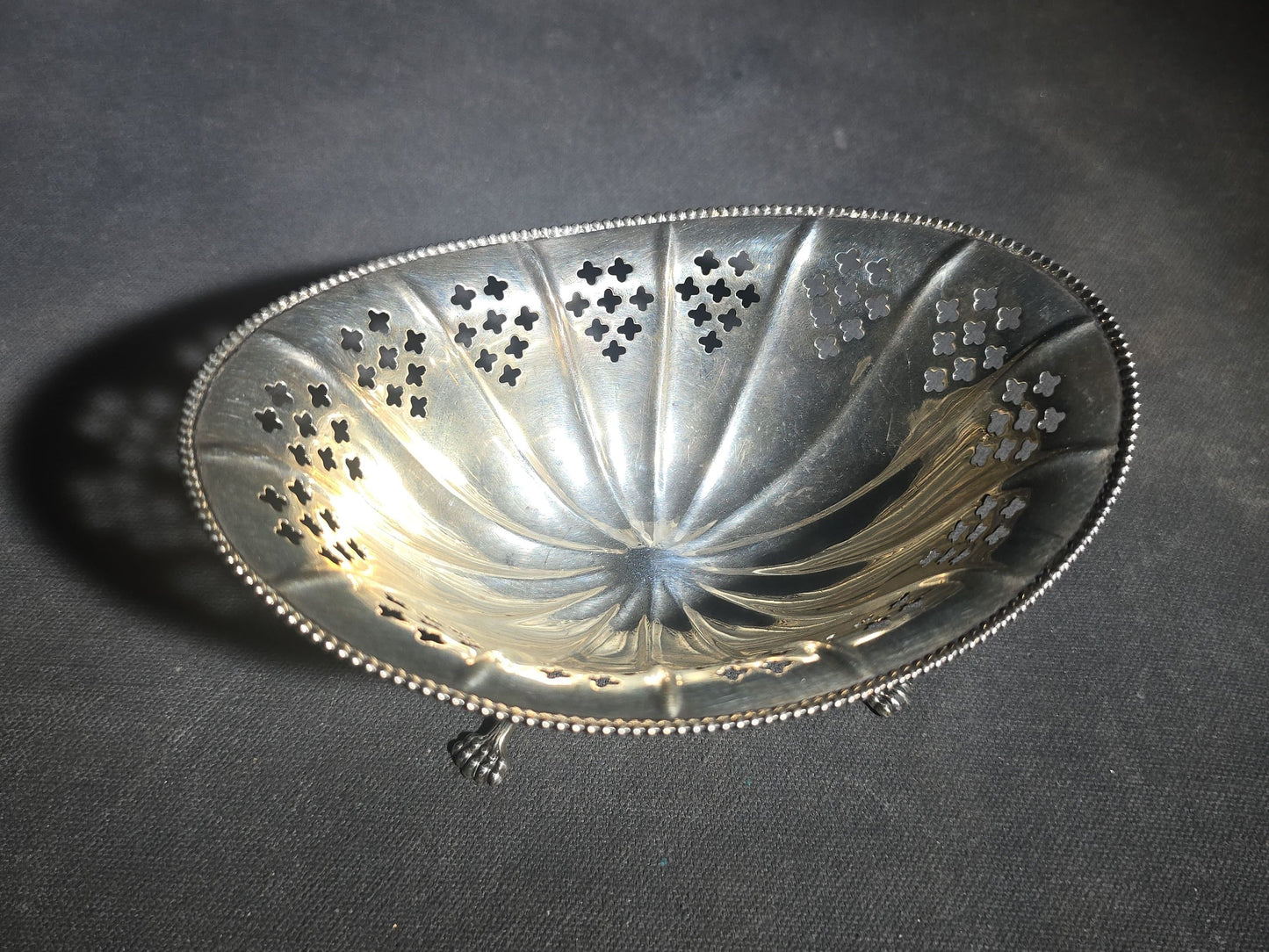 Pair of Antique Sterling Silver Pierced Footed Bowls with Beaded Rims and Paw Feet, Black, Starr & Frost, New York, Pattern 4884