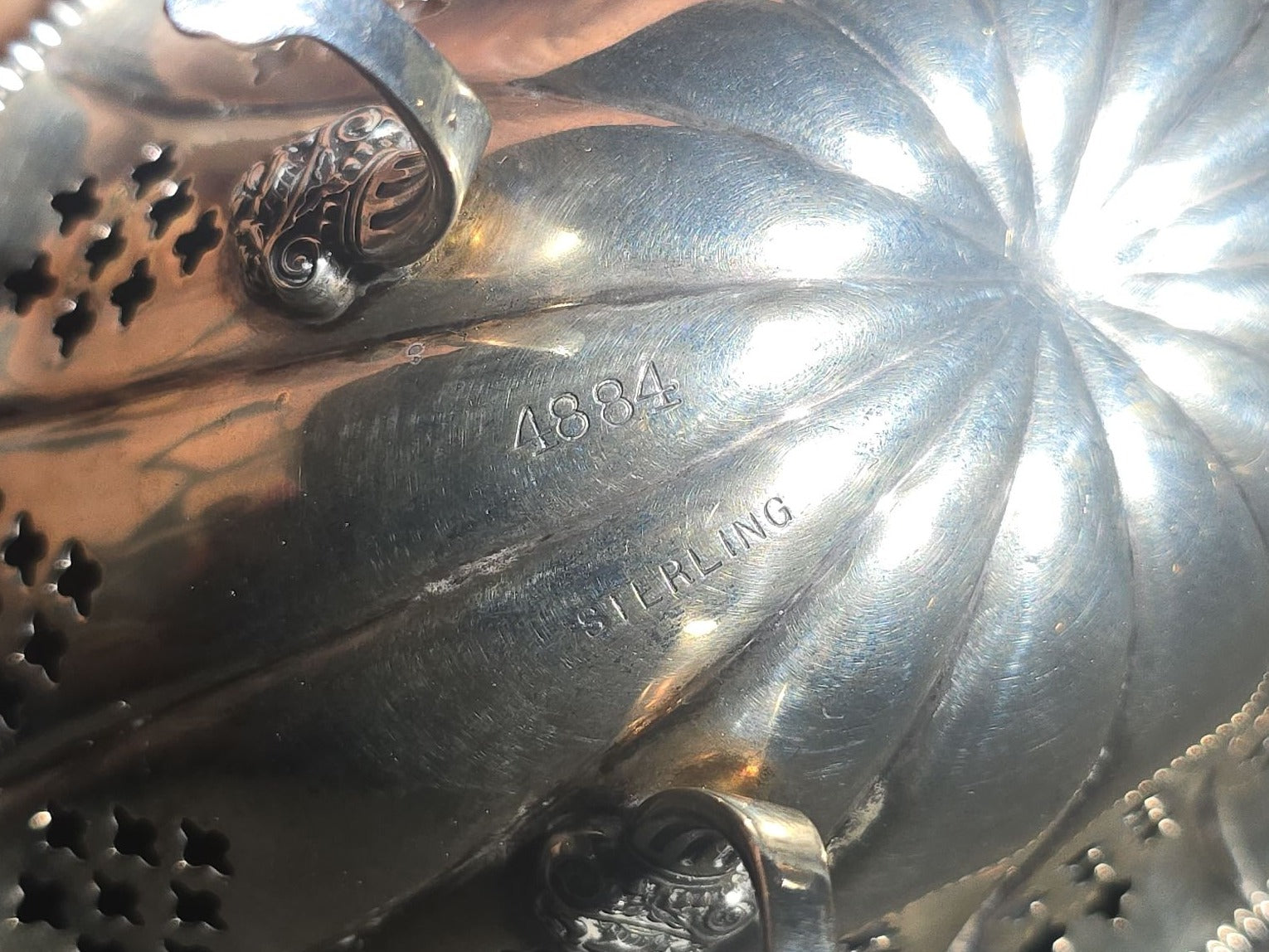 Pair of Antique Sterling Silver Pierced Footed Bowls with Beaded Rims and Paw Feet, Black, Starr & Frost, New York, Pattern 4884