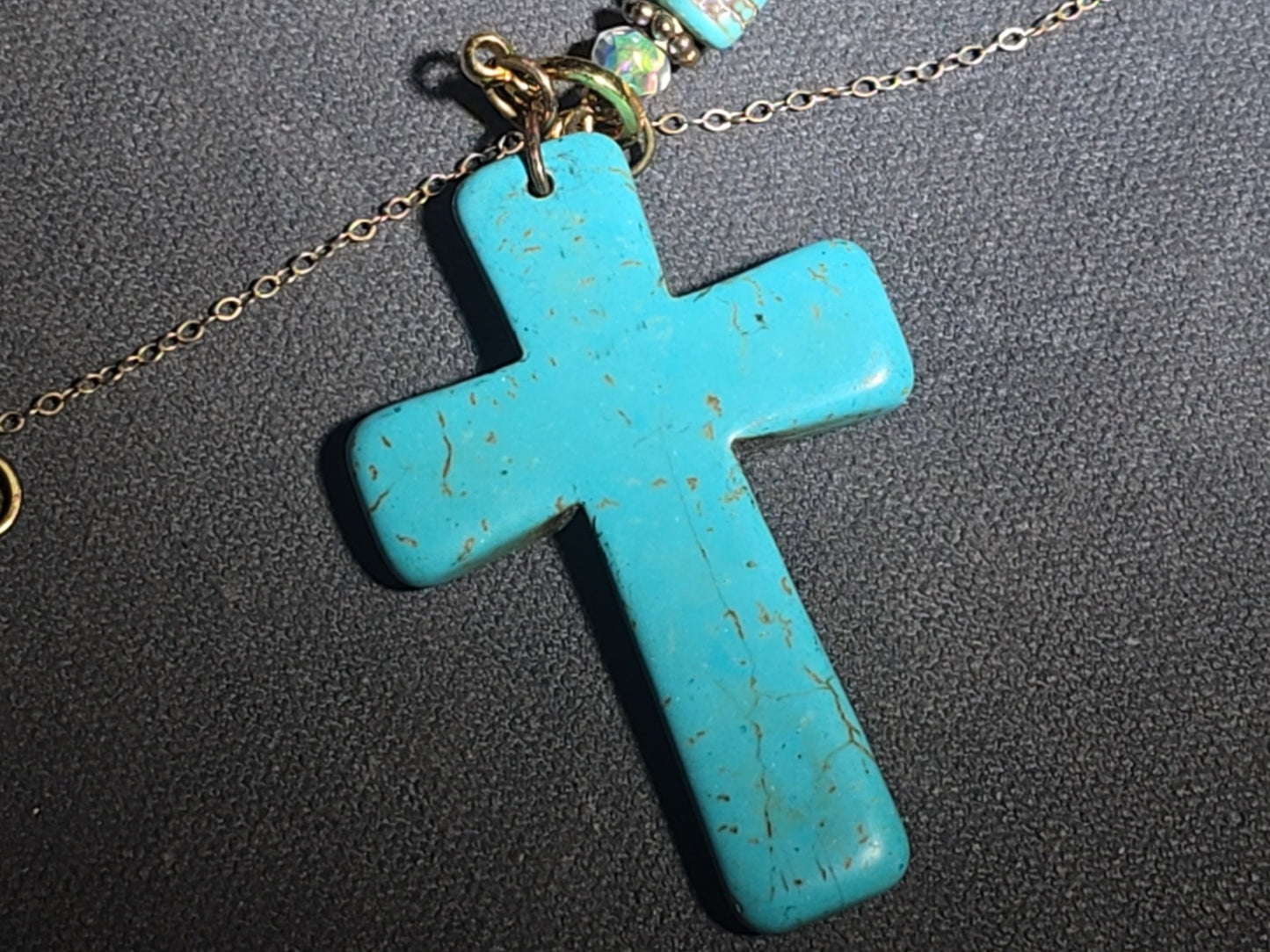 Vintage Beaded Rosary Necklace with Turquoise Skull Beads, Cross Pendant, and Gold-Plated Fringe Elements