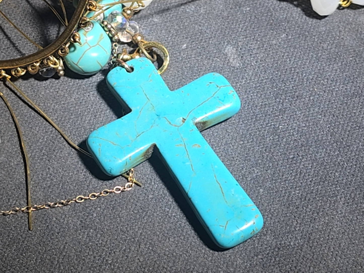 Vintage Beaded Rosary Necklace with Turquoise Skull Beads, Cross Pendant, and Gold-Plated Fringe Elements