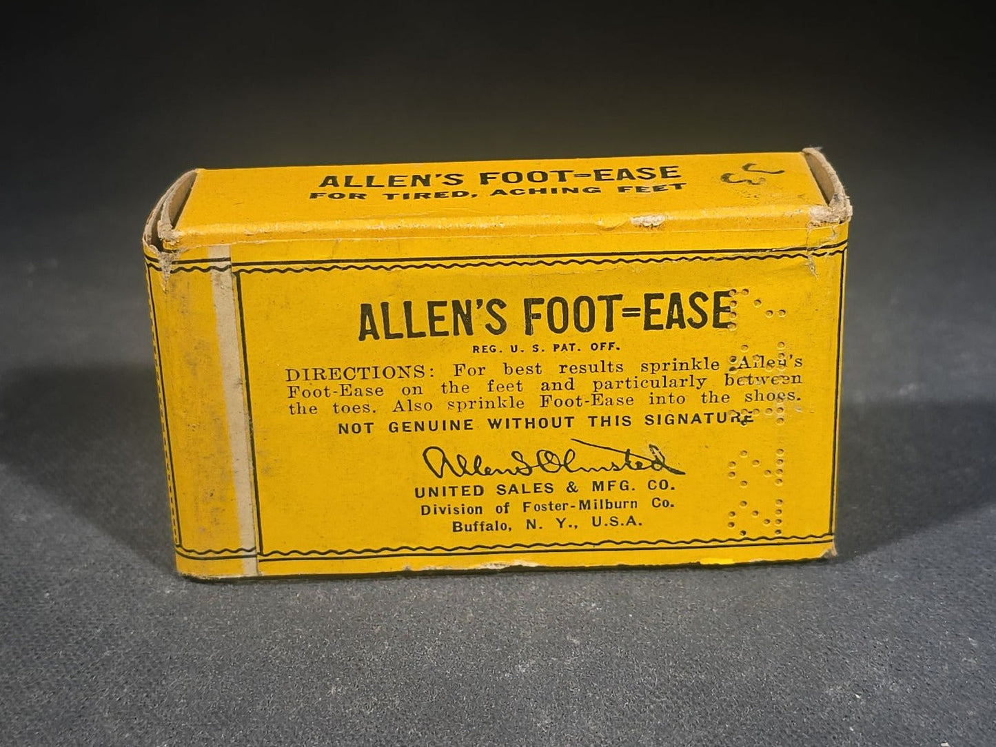 Antique Allen's Foot-Ease Foot Powder Advertising Box with Portrait of Allen Olmsted, N.O.S. with Contents, United Sales & Mfg. Co., Division of Foster-Milburn Co., Buffalo, New York
