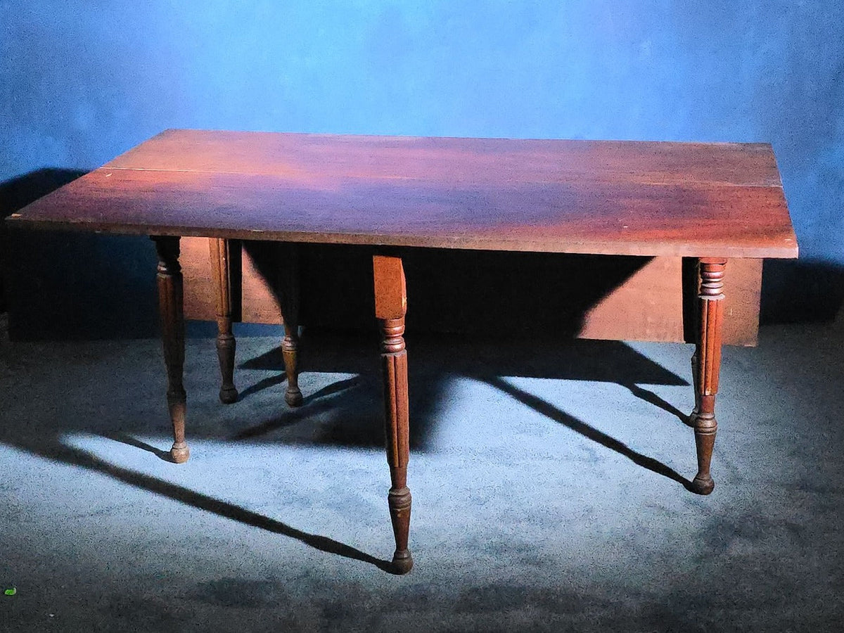 Antique Drop-Leaf Gateleg Table with Turned Legs