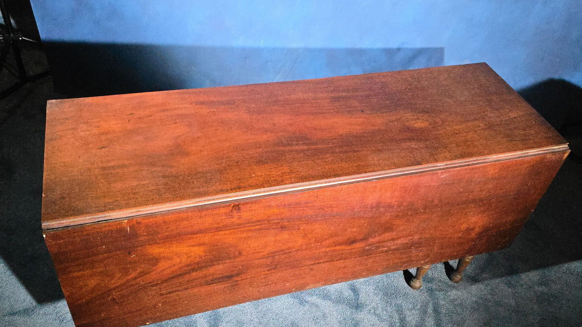 Antique Drop-Leaf Gateleg Table with Turned Legs